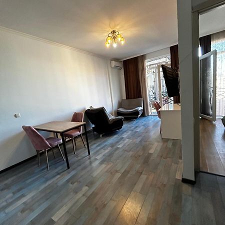 Мой Дом Apartment Batumi Exterior photo